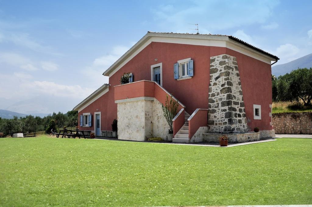 La Masseria Di Villa Giulia Tocco da Casauria Luaran gambar
